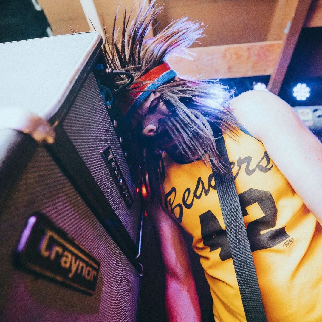 TraynorAmps's tweet photo. #tbt Who misses the Halloween season already? 🙋♂️🎃
Check out @wolffaceyeah 's rig at a Halloween gig!
Did anyone play a Halloween gig this year?
#traynor #traynoramps #guitaramp #guitarhead #guitarcab #bassamp #basshead #basscab #bassist #livemusic #tubeamp #musician https://t.co/zqn68fneSH