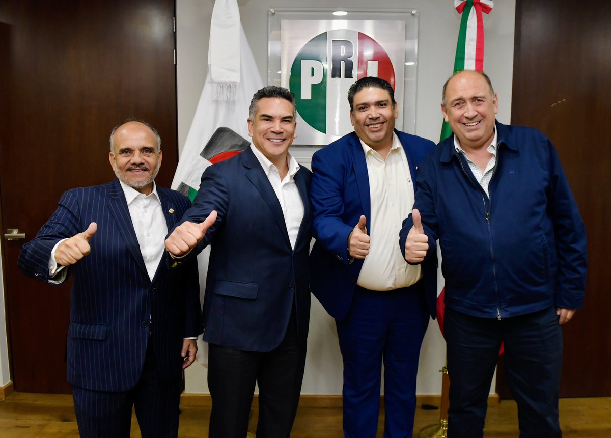 Diputadas y Diputados Federales PRI (@gppridiputados) on Twitter photo Damos la bienvenida al diputado <a href="/MarioPerazaYuc/">Mario Xavier Peraza Ramírez</a>, quien se une a los trabajos de nuestro partido a través de nuestro grupo parlamentario.
Reconocemos su visión y compromiso con México.
¡Vamos juntos por el México que merecemos! Damos la bienvenida al diputado <a href="/MarioPerazaYuc/">Mario Xavier Peraza Ramírez</a>, quien se une a los trabajos de nuestro partido a través de nuestro grupo parlamentario.
Reconocemos su visión y compromiso con México.
¡Vamos juntos por el México que merecemos!