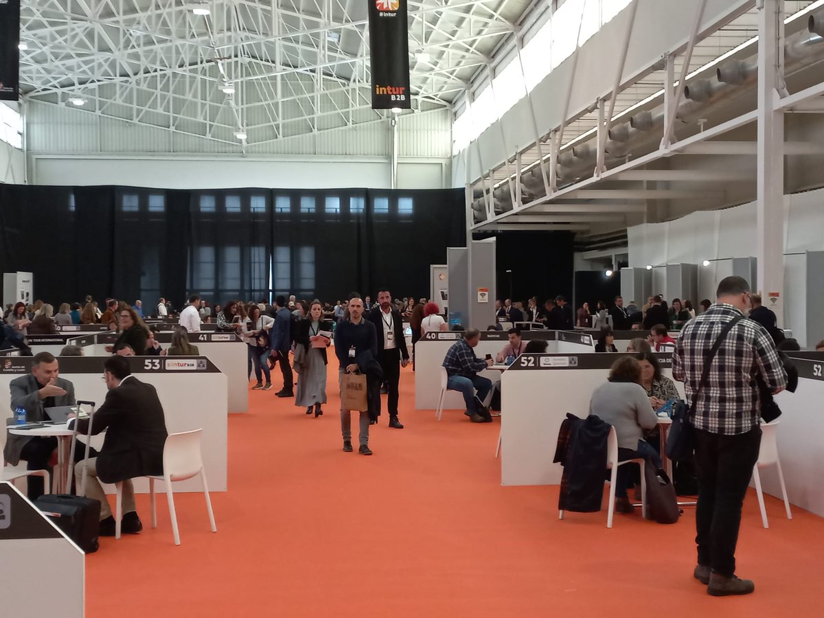 TurismoPro_na's tweet photo. Turismo de Navarra asiste a la #INTUR2023 (Feria internacional de Turismo de Interior) en Valladolid @feriavalladolid . Hoy, día de reuniones con profesionales, touroperadores y agencias
👉🏻 https://t.co/1OhWm14XAF
#INTURTalks #INTURNegocios https://t.co/gwG7pQJjKY