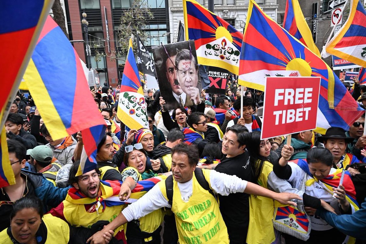tamogondup's tweet photo. We persist in our pursuit of freedom until it is rightfully reclaimed. Applauding the activists bravely protesting against Dictator Xi.
#FreeTibet #APEC2023 #CondemnCCP https://t.co/MPBW1ezXob