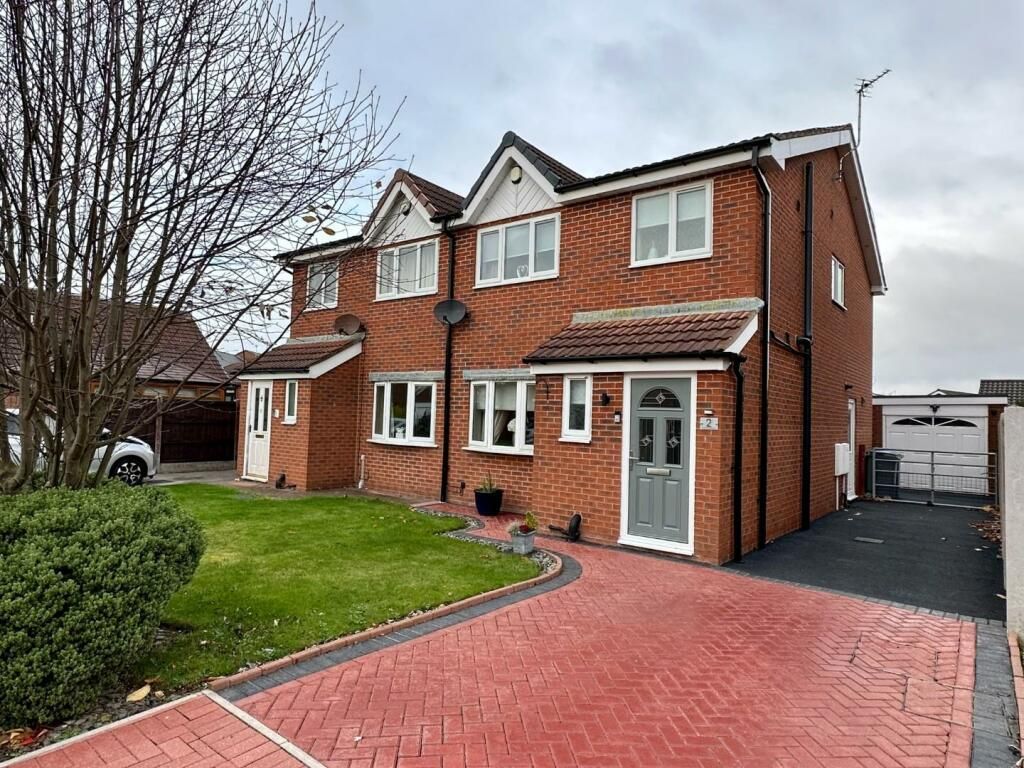 Hunters_BPL's tweet image. ✨ NEW PROPERTY FOR SALE✨ 
Rona Avenue, Blackpool 
£220,000 
**IMMACULATE 3 BED SEMI DEATCHED HOUSE IN A GREAT LOCATION**
Call Hunters Blackpool on 01253 362640 to arrange a viewing.
#forsale #3bed #immaculate