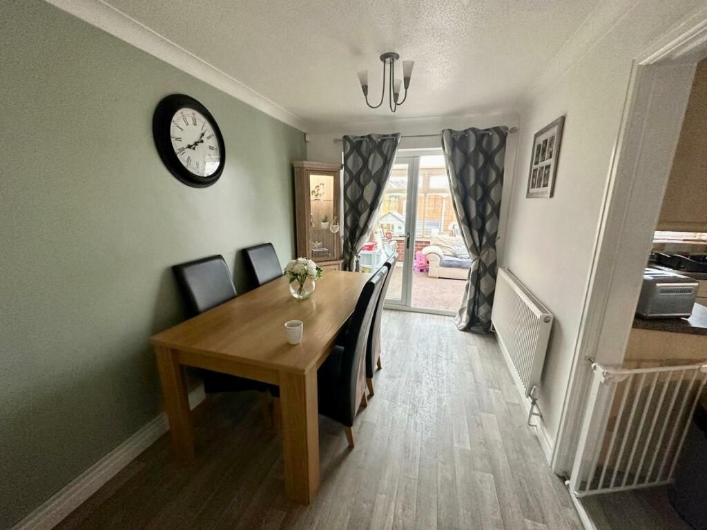 Hunters_BPL's tweet image. ✨ NEW PROPERTY FOR SALE✨ 
Rona Avenue, Blackpool 
£220,000 
**IMMACULATE 3 BED SEMI DEATCHED HOUSE IN A GREAT LOCATION**
Call Hunters Blackpool on 01253 362640 to arrange a viewing.
#forsale #3bed #immaculate