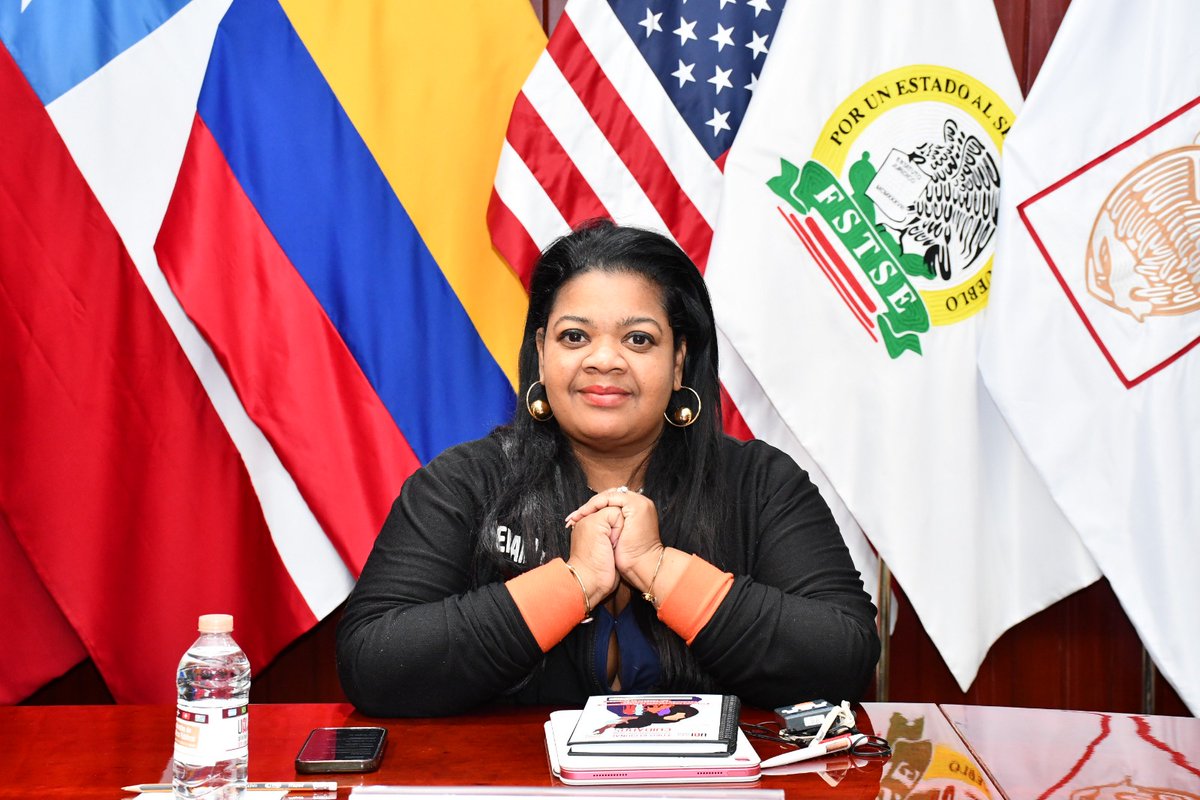🇩🇴 "Logramos sentarnos con el presidente de la República para articular una mesa de trabajo en donde pusimos demandas para el sector salud y conseguimos de manera histórica, la lucha por la obtención de pensiones" <a href="/RuthDia20433595/">Ruth Diaz</a> pta. <a href="/FenamutraRd/">FenamutraRD</a> #TogetherWeCare