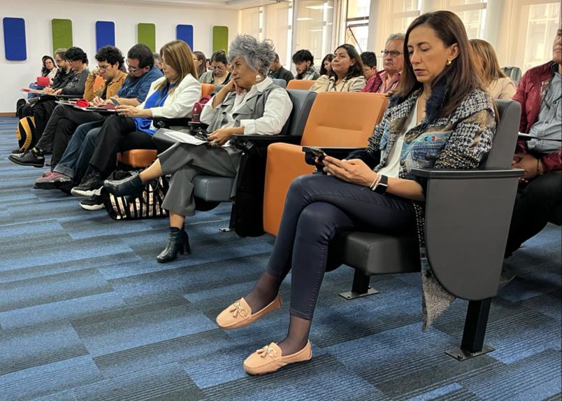MalokaBogota's tweet photo. Hoy en @Urosario hablamos sobre #CiuLab , el primer laboratorio de ciudad y cultura ciudadana en Colombia, como proceso de innovación del espacio que habitamos y su transformación de manera colectiva e individual.
Encuéntralo en diferido aquí 🔗https://t.co/G6qdmr2wtU https://t.co/RB4NRxOpQQ