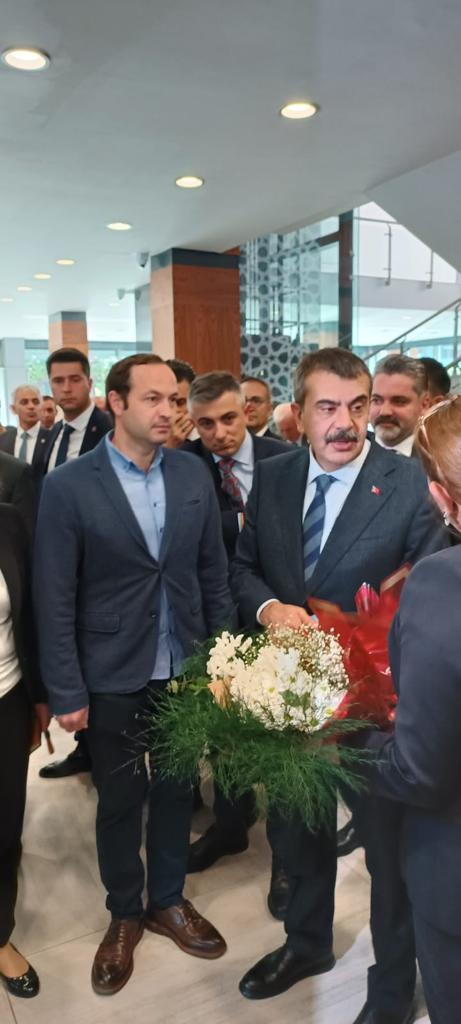 PIKTES projesinin başlamasında büyük emekleri olan sayın bakanımız <a href="/Yusuf__Tekin/">Yusuf Tekin</a> , bugünkü Kayseri programında arkadaşlarımızın PIKTES adına özlük hakları ve gelecek endişesine dair taleplerini dinlemiş olup bu noktada bizleri sevindiren ve geleceğe umutla bakmamızı saglayan