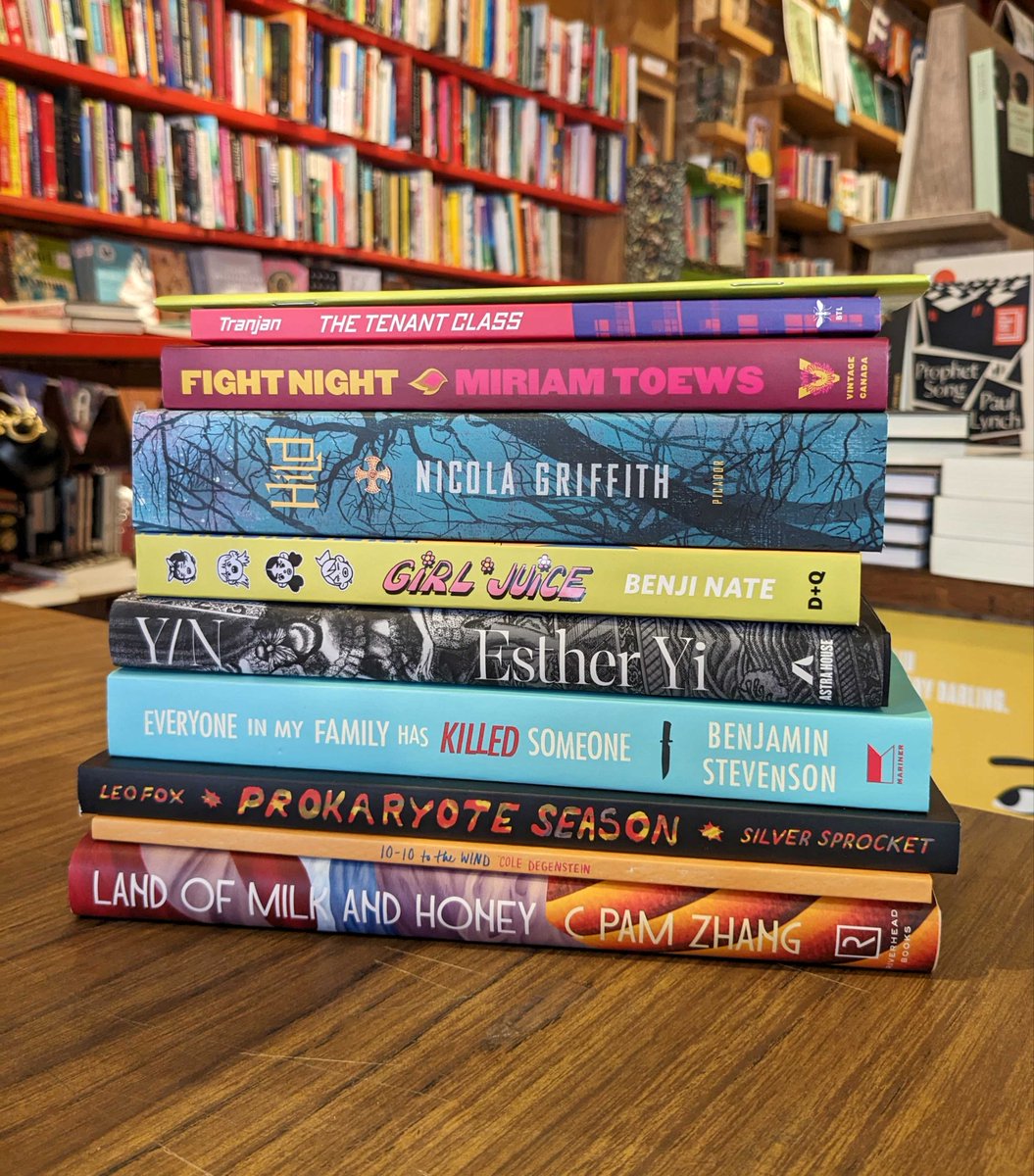There’s frost in the air and soup on the stove, which can only mean one thing: Jules is gonna tell you what books she loved most this year! 📚 Check out her Best Of 2023 on the blog >> mtl.drawnandquarterly.com/posts/best-of-…