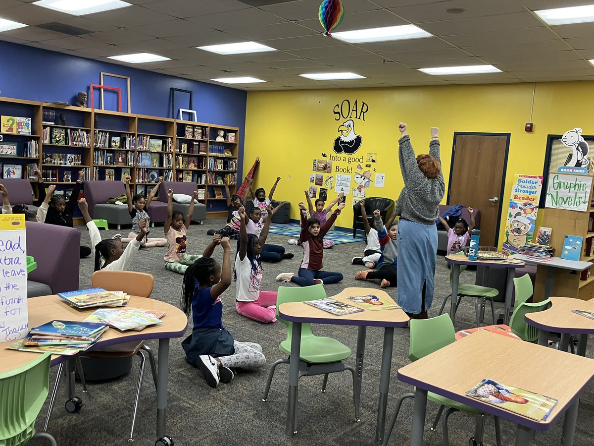 Center Elementary tweet media