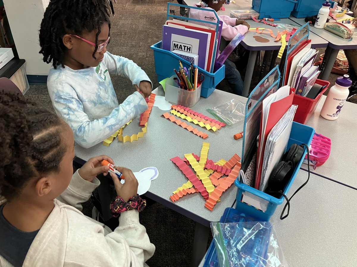 Center Elementary tweet media