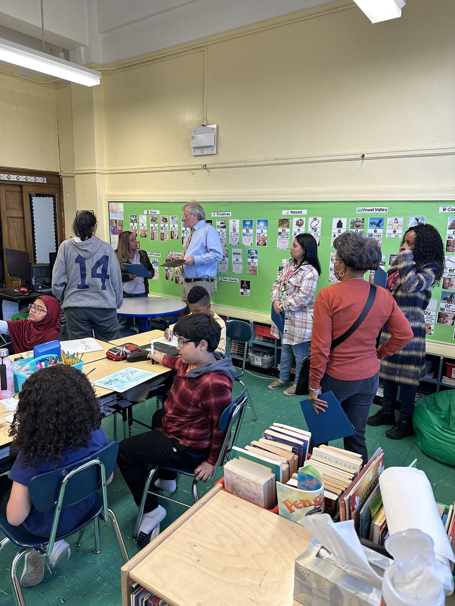 kukic72's tweet photo. Community Learning Walk today @PS72X was a hit! Thank you to all our parents and community members for coming out to see teaching and learning in action!! ✏️📝 @Principal72x  @jen_joynt @D8Connect @aurora_ronda @AnyaMunce @MsBrugman @CECD8Bronx https://t.co/aRYdCChp7q