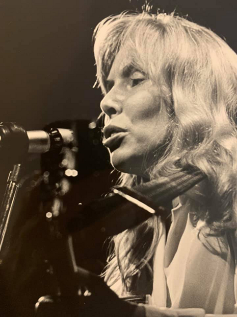 “To mention Joni Mitchell is to touch upon a talent so stunning and exceptional, so clear and out of context, that there simply are no comparisons to be drawn.” - The LA Times on Joni’s Troubadour performance 51 years ago today. 

Photos by Neil Resnick