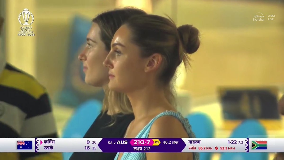 RccShashank's tweet photo. Feeling Sad for Them 😢

#SAvAUS #SAvsAUS  #Chokers
#ICCWorldCup2023 #SouthAfrica #Australia #CWC23semifinal https://t.co/fLZxSdrPu4