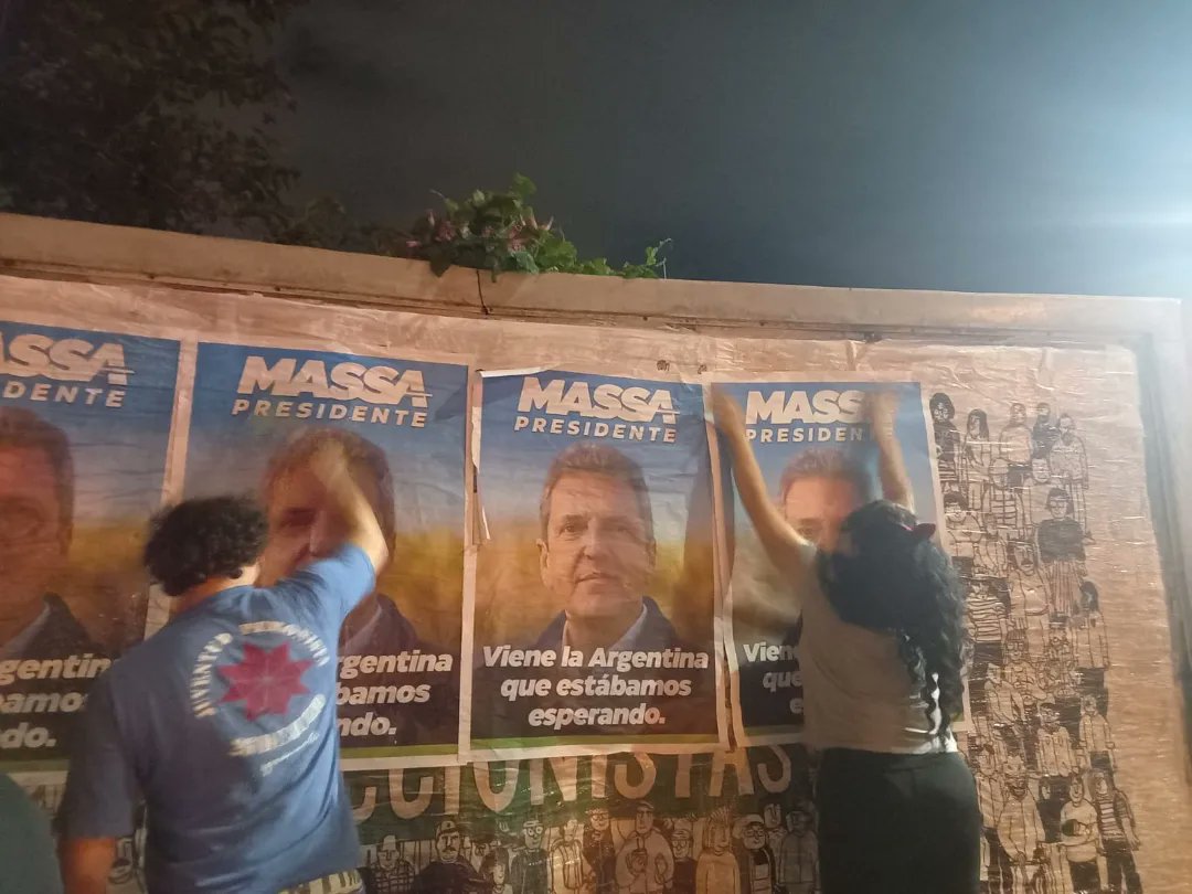 adriansalles_84's tweet photo. MASSA PRESIDENTE

Este domingo 19 defendé con tu voto a las abuelas y las madres, a la democracia, a las Malvinas, a la Escuela Pública, Salud Pública y la ciencia.

Votá con amor, responsabilidad y esperanza.❤️ 

Por más derechos y no menos. 

#MassaPresidente2023 https://t.co/6s7hj3e0An