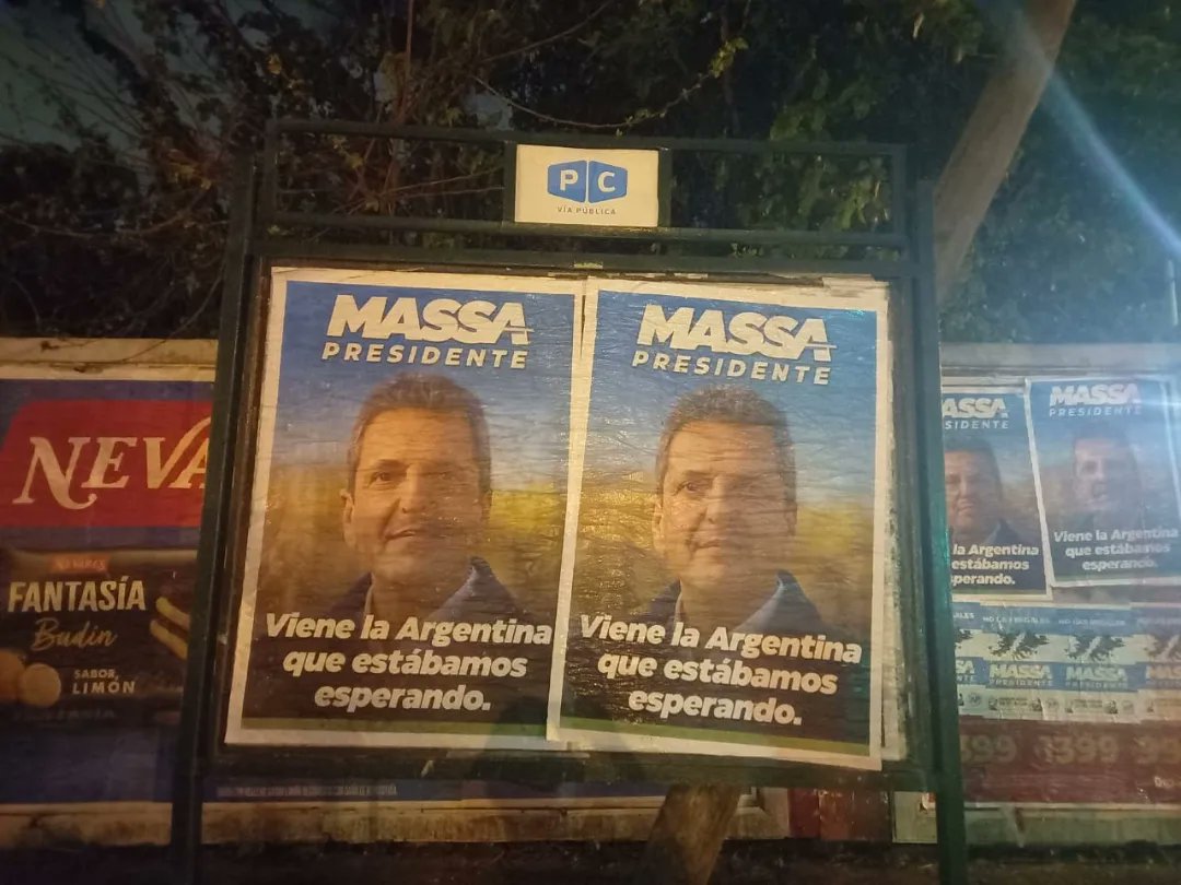 adriansalles_84's tweet photo. MASSA PRESIDENTE

Este domingo 19 defendé con tu voto a las abuelas y las madres, a la democracia, a las Malvinas, a la Escuela Pública, Salud Pública y la ciencia.

Votá con amor, responsabilidad y esperanza.❤️ 

Por más derechos y no menos. 

#MassaPresidente2023 https://t.co/6s7hj3e0An