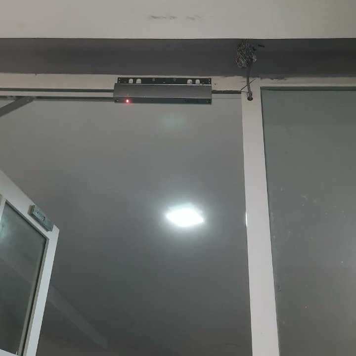 VabtechS's tweet photo. Our Team Boopathi &amp; Shyju installed #eSSL Door Access Control System in #Workafella Teynampet Chennai https://t.co/j77XGZhLRB