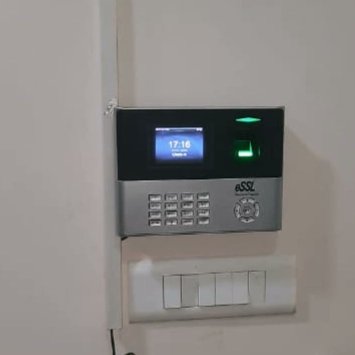 VabtechS's tweet photo. Our Team Boopathi &amp; Shyju installed #eSSL Door Access Control System in #Workafella Teynampet Chennai https://t.co/j77XGZhLRB