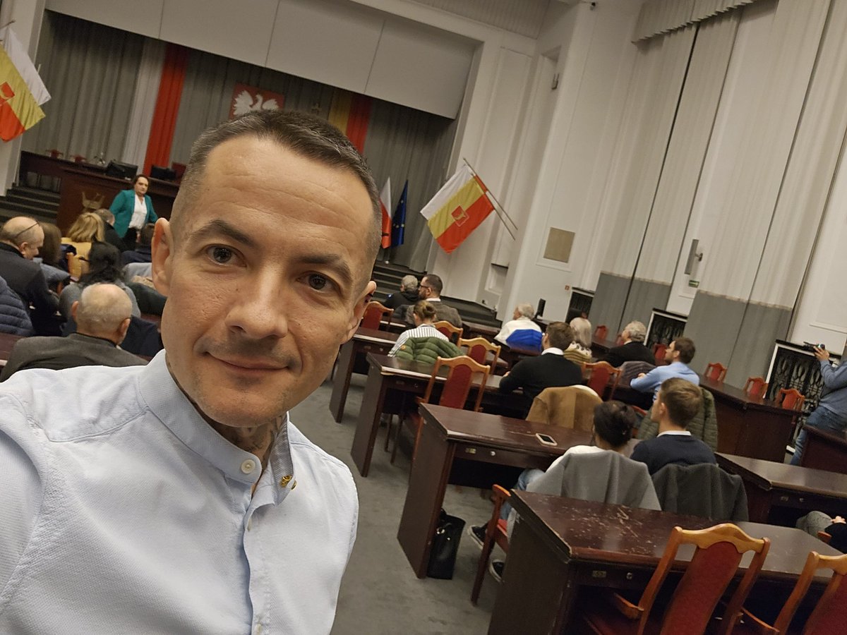 M_Jozefaciuk's tweet image. Nie ma czasu do stracenia 💪

Spotkanie z sędzią Pawłem Juszczyszynem w Dużej Sali Obrad Rady Miejskiej w Łodzi 👍

Rozmawiamy o możliwościach przywrócenia demokratycznego państwa prawa 🇵🇱

#sady #polskawsercu #lodz