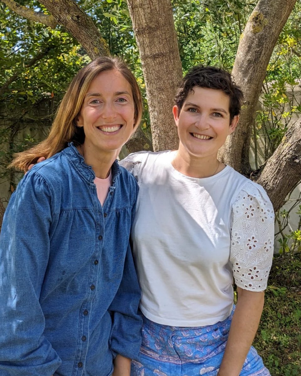 jinko_care's tweet photo. 🧵 Il était temps de vous présenter Jinko. Je suis Faustine, co-fondatrice et voici mon histoire :

“J’ai une mauvaise nouvelle. C'est un lymphome, je suis transférée à Cochin demain pour commencer la chimio”

Mon amie Camille m’a envoyé ce message l’année dernière. 
1/X https://t.co/C0NpHEWZjv