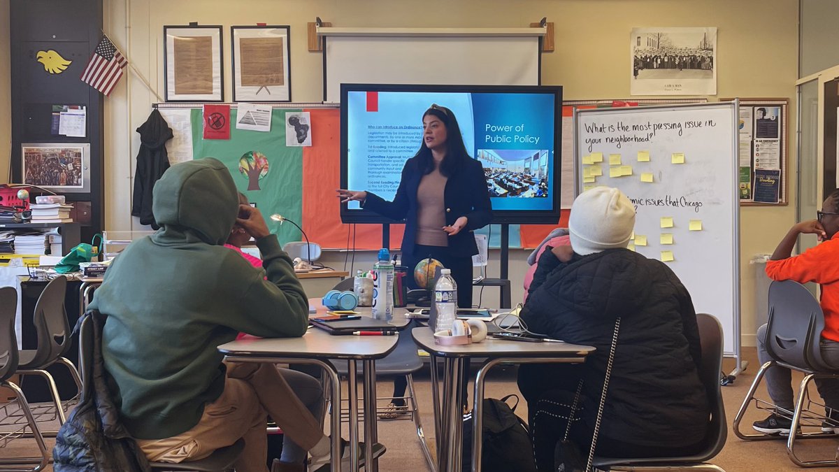 chicityclerk's tweet photo. I'm thrilled to announce the return of Next Gen City Council! Thank you to @MClarkEagles for letting me teach a civics class this week and shout out to @chipubschools for their ongoing partnership. I can't wait to see what the next few months hold! #WeRunCouncil https://t.co/bEeV6iUOG5