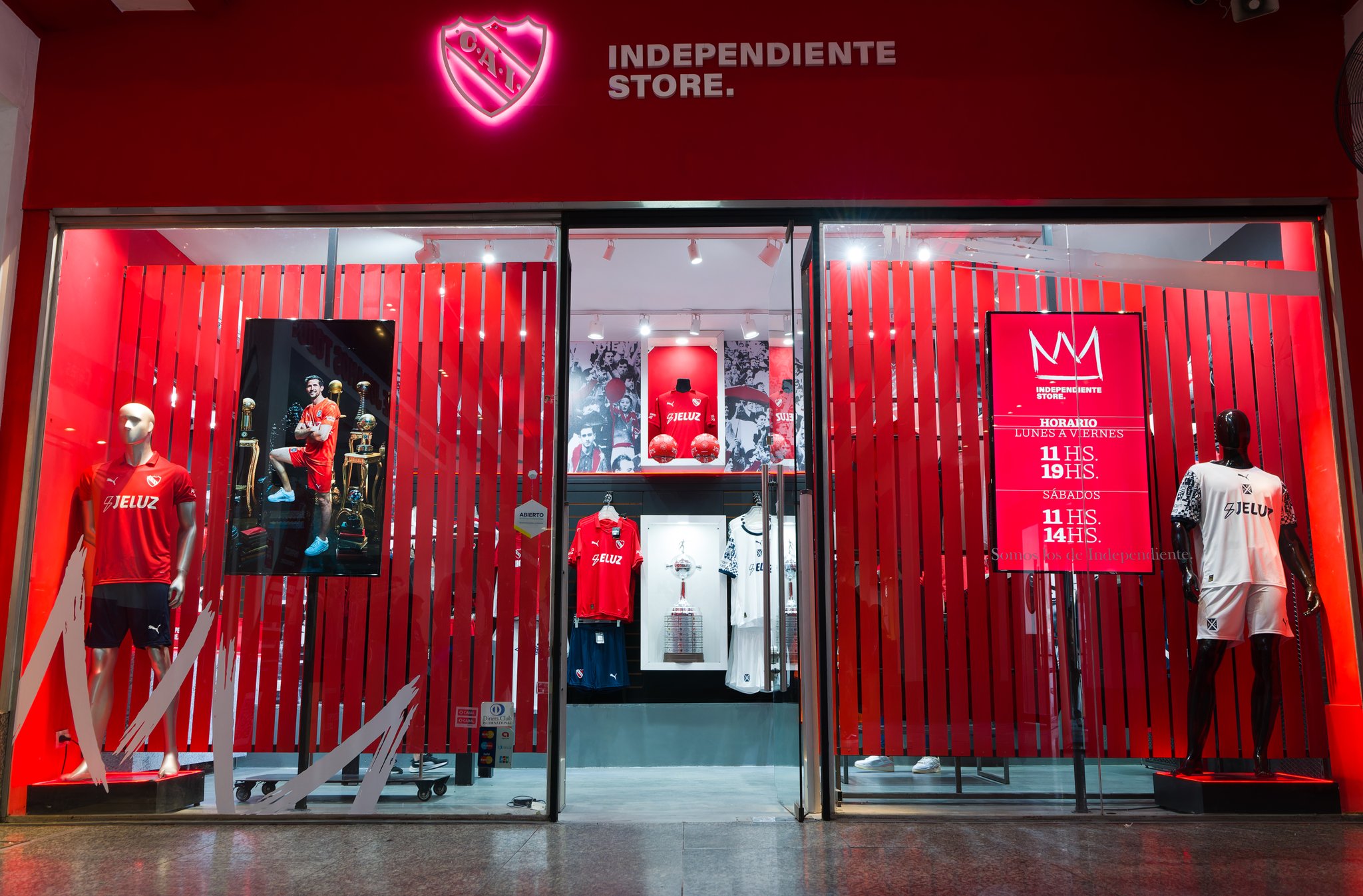 Club Atlético Independiente - En esta navidad, el local de Rojomanía  también estará abierto en las sedes de Mitre y Boyacá durante sábado y  domingo de 10 a 18 hs. Sede Avellaneda