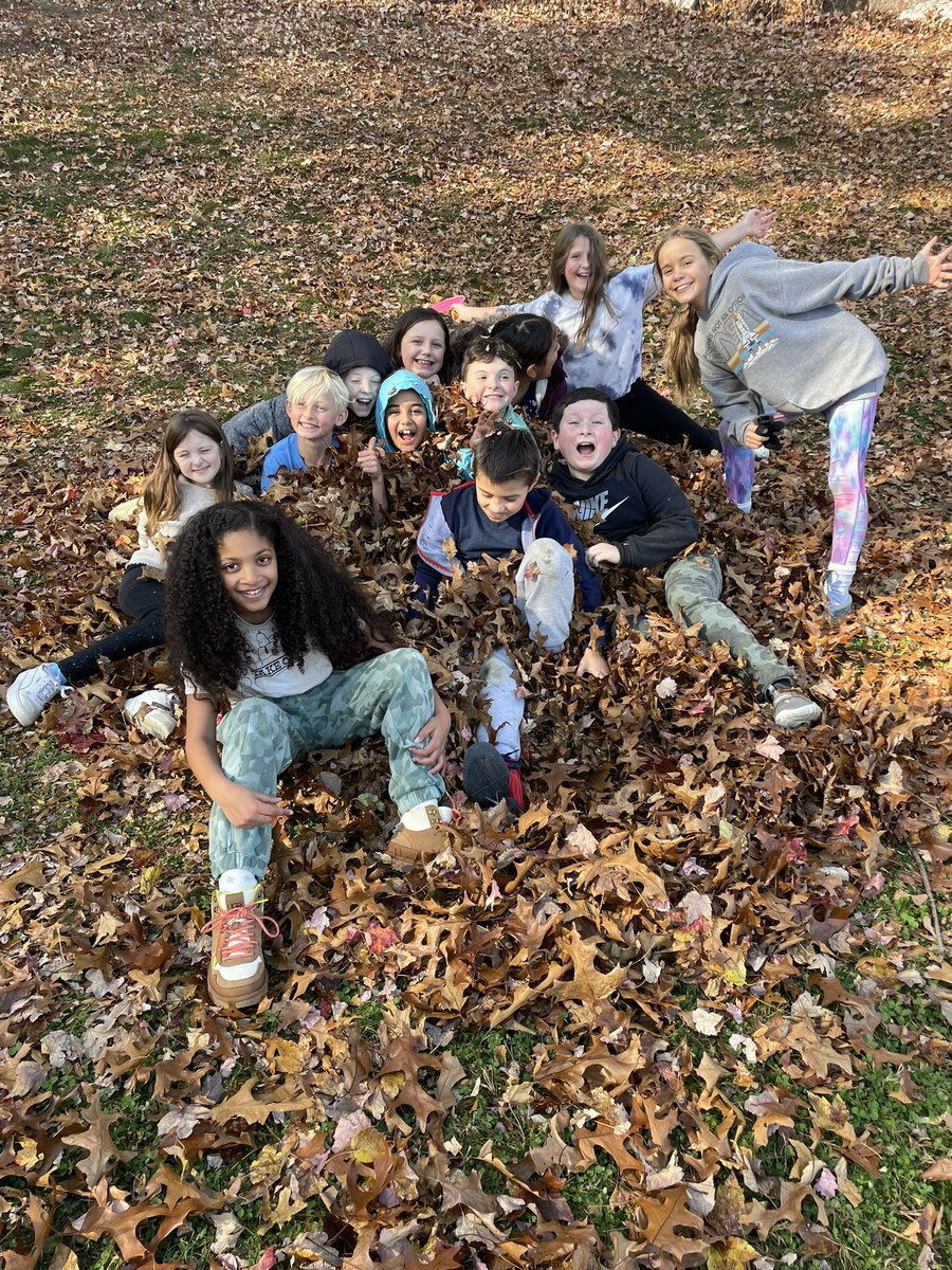 MpsPerce's tweet photo. We ❤️ FALL! 🍂🍁🍃 https://t.co/uwd5280olw