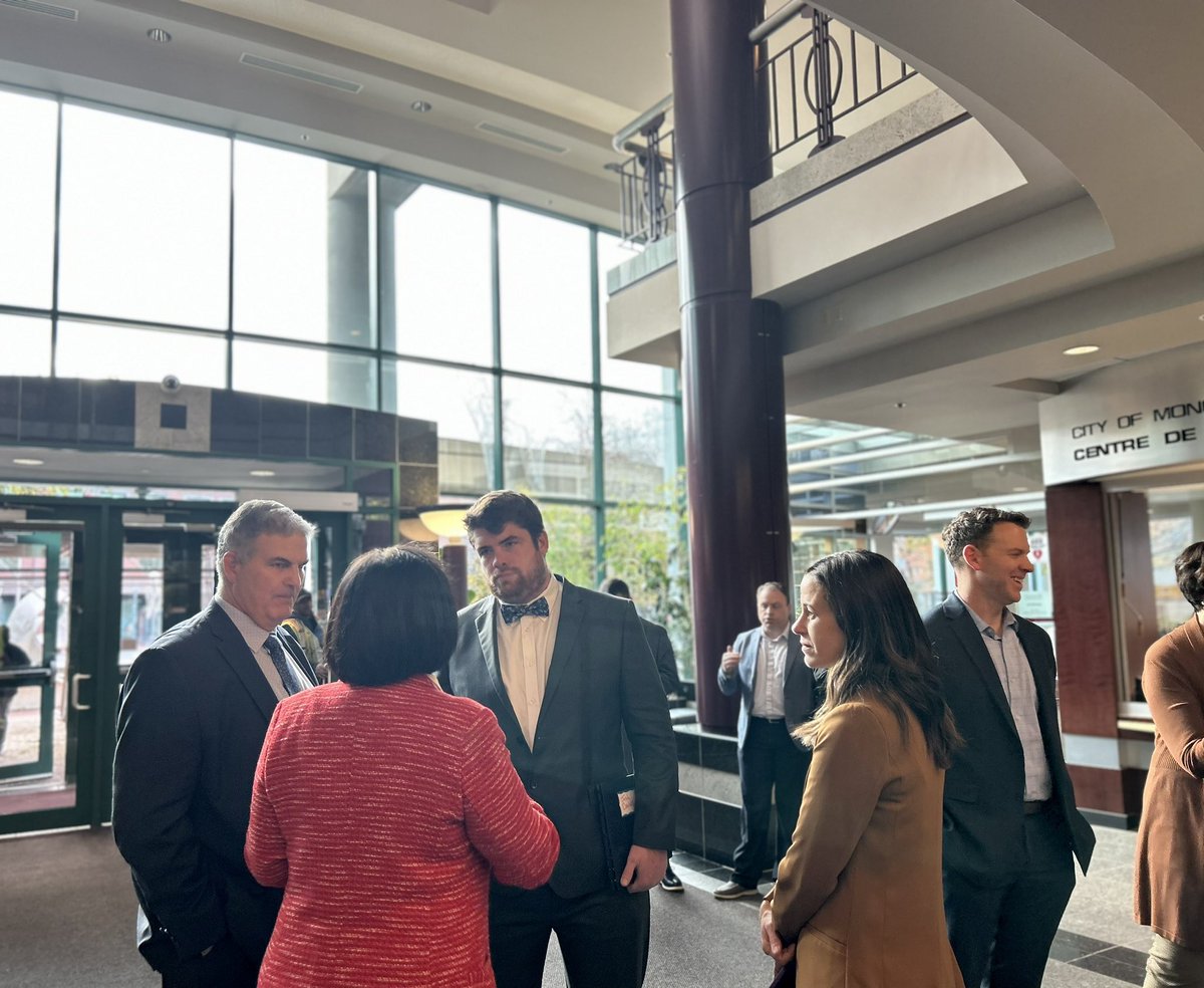 GinettePT's tweet photo. By building more affordable homes more quickly, our government is unlocking new opportunities for growth. 

Today in Moncton, I shared how our government will spur the construction of over 490 homes over the next three years and over 5,500 over the next decade. https://t.co/6LlC9QPvep