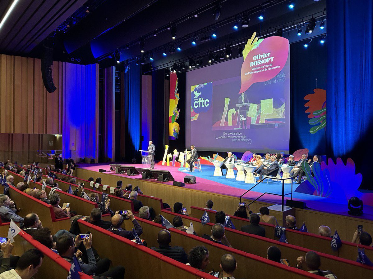 olivierdussopt's tweet photo. 🇫🇷📍En déplacement à Rennes pour le congrès national de la CFTC. 

Pour faire face aux évolutions sociales, écologies, économiques que nous connaissons nous avons besoin du dialogue social et des partenaires sociaux.

Merci à @ChabanierCFTC pour son invitation. https://t.co/pws6tPcOtZ