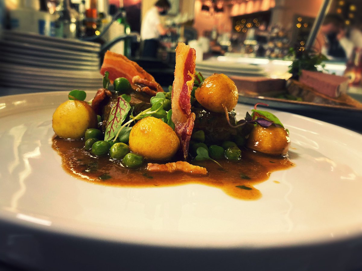 RoyaleCaffe's tweet photo. Our special starters….
Sicilian sardine Beccafico.
Slow cooked pigs cheeks in cider, apple &amp; pea sauce, crisp pancetta.
Brightwell ash goats cheese, micro herb, pistachio &amp; pear salad, black truffle honey. https://t.co/RQdzrOhoOJ