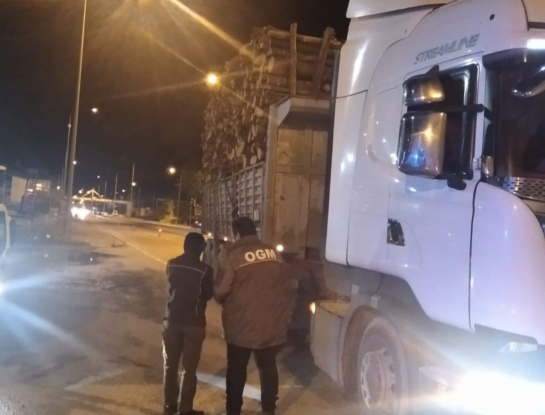 👮‍♂️🛑Alaçam OİM Orman Suçlarına Karşı Gece Nöbetinde🛑👮‍♂️
Gelecek kuşaklara devredeceğimiz emaneti  bu milletin serveti olan ormanlarımızı 7 Gün 24 Saat korumaya devam ediyoruz