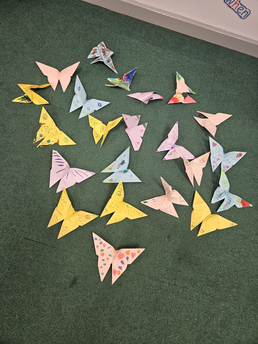 Y3OPS's tweet image. Testing our resilience, perseverance and using The Power of Yet in Reflect Ed today as we followed instructions to make an origami butterfly. Riley Class have done an amazing job! #ReflectEd