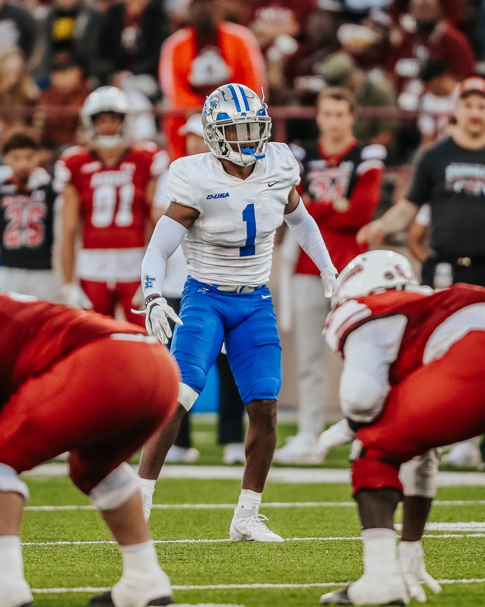 MT_FB's tweet photo. Celebrate Senior Day with the Blue Raiders on Saturday! (3/3)

🏈 @__skate____
🏈 @JordenStarling
🏈 @_jtate13

#MiddleMade | #EATT https://t.co/sEEjHvNGXL