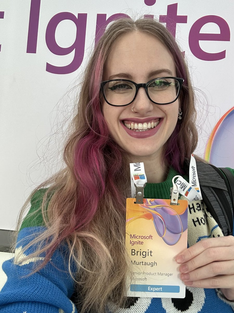 BrigitMurtaugh's tweet photo. Made it to Ignite! 🥳 Can’t wait to see folks all day, and for my demo sessions at 11:45am and 5:30pm!

And cold weather is a perfect reason to wear my Clippy sweater 📎 https://t.co/88raLLpx3S