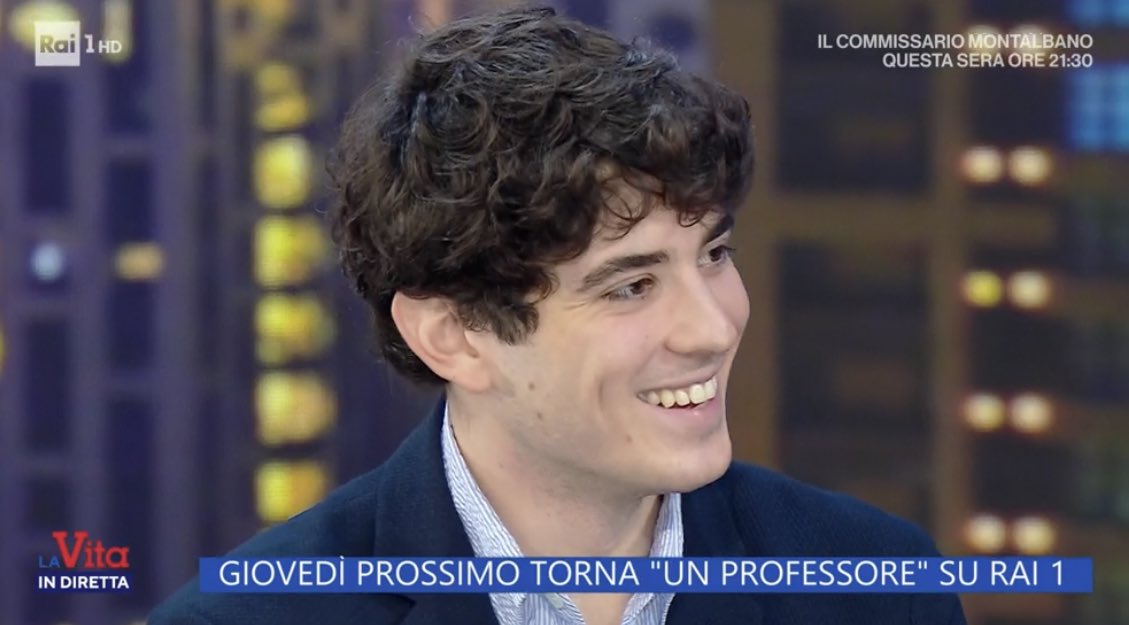 Cinguetterai's tweet photo. - Accade qualcosa tra di voi, tra i vostri personaggi?”
- Nella prima stagione c’è stato un bacio e poi vediamo se in questa…
- Bisogna scoprire i rapporti
- Ci sono molte novità 
- Se son rose fioriranno

#UnProfessore #UnProfessore2 #LaVitaInDiretta https://t.co/KUnCfyALC3