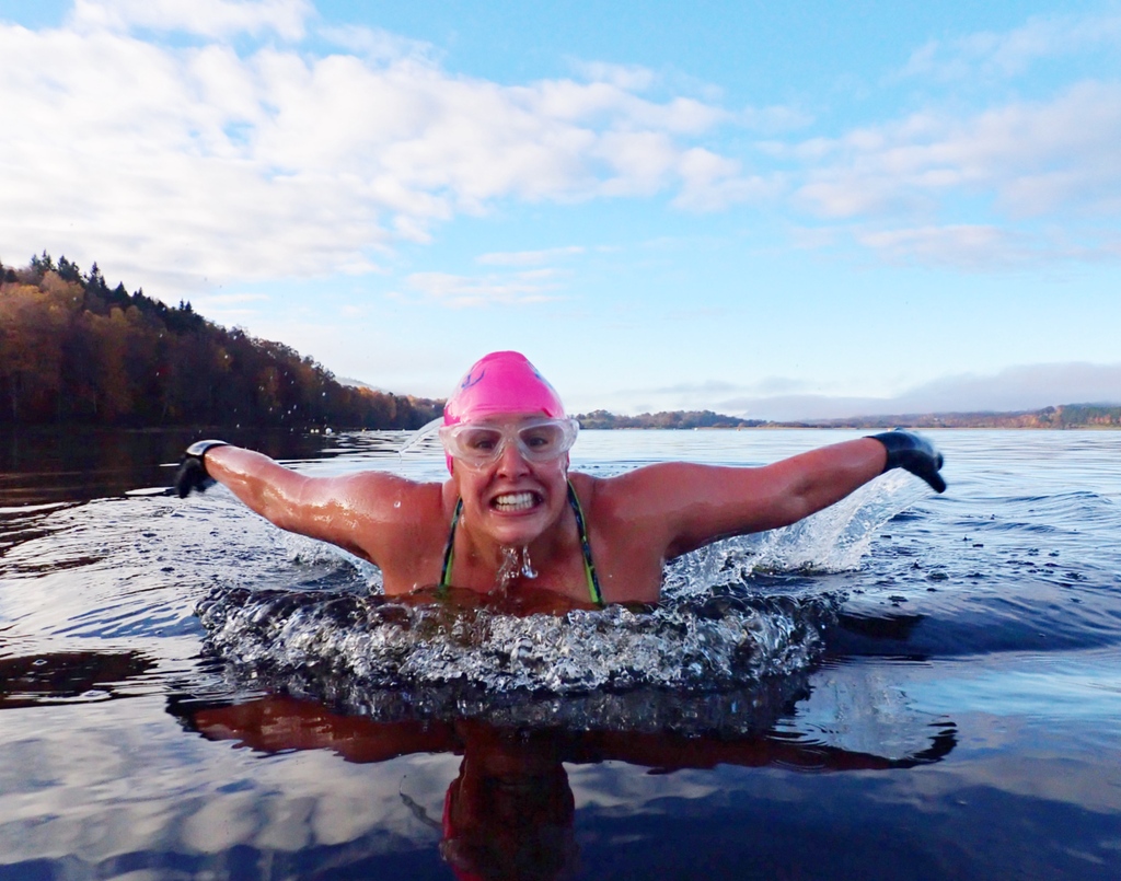 SwimWildUK's tweet photo. You can take this girl out of the water for a few weeks, but you can't stop her swimming #butterfly as soon as she's back! A bit chillier on the face now that we've reached sub 5 °C water temperatures #icefly #frozenface! ⁠#wildswimming #winterswimming #scotland 
⁠⁠ https://t.co/IUUOEML4XT