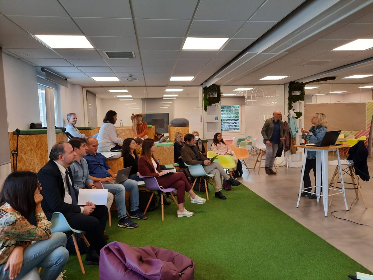 Hace unos días tuvo lugar el Seminario "Introducción a la metodología del #professional_noticing en la formación emprendedora", en el marco del Proyecto #Promise_EU (professionalnoticing.eu). ¡Muy interesantes reflexiones para seguir avanzando! <a href="/Erasmus_Project/">Erasmus+ Projects</a>