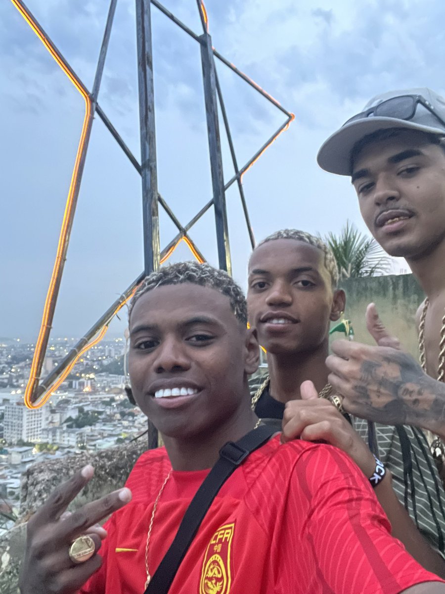 na selva do urso, sabe que nós é o assunto rs7️⃣🔝❤️😆