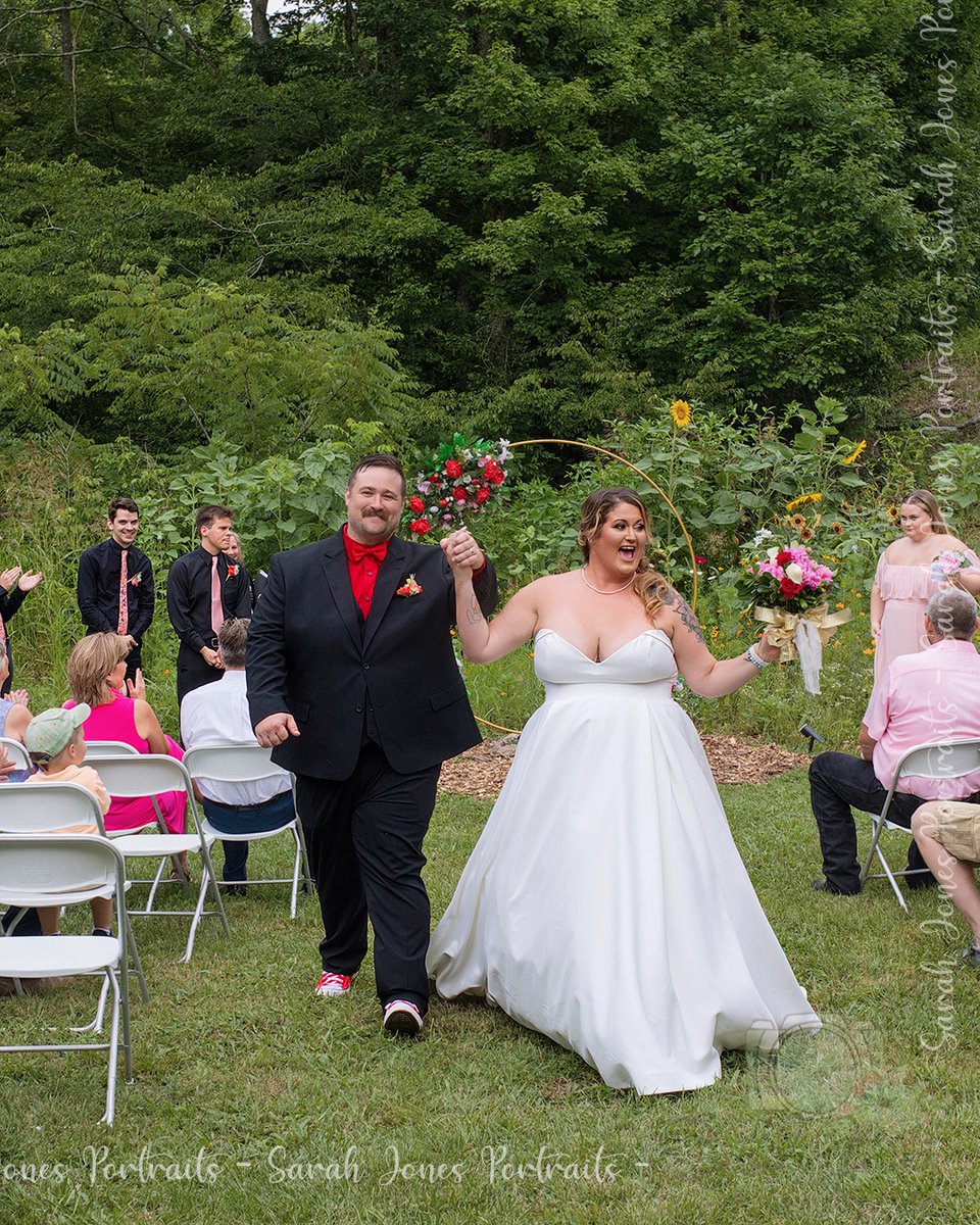 SarahJPortraits's tweet photo. This couple is truly as fun and awesome at they look.
.
.
.
#sarahjonesportraits #columbiatn #columbiatnphotographer #columbiatnphotography #weddingphotographer #weddingphotographer https://t.co/2a9TtiMMvQ