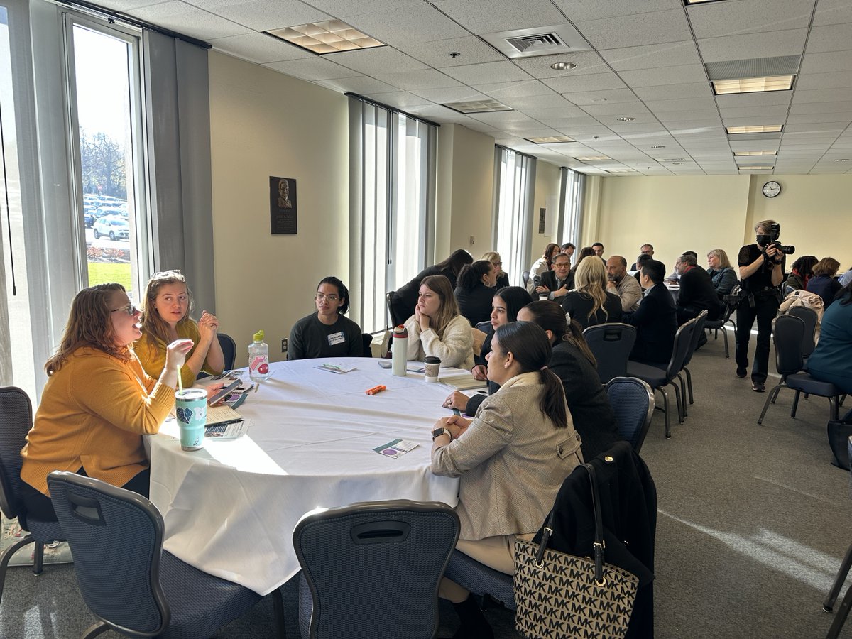 masscdcs's tweet image. Our #SmallBusiness breakout room led by Yaritza DeJesus at the #AnnualMeeting was a tremendous success! The participants exchanged valuable insights and strategies for navigating the challenges of running a small business in the small business sector. 
#cdcworks #bospoli