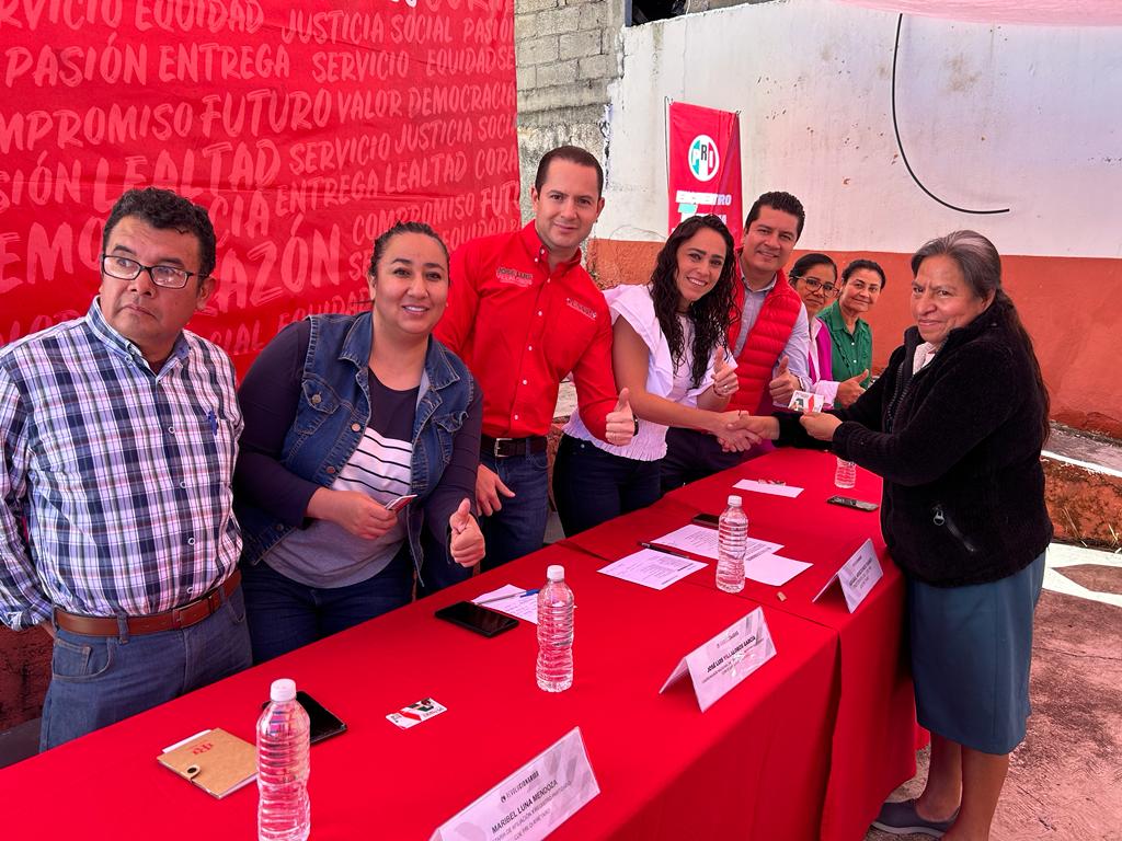 jlvillalobosg's tweet photo. Concluimos la agenda de trabajo en la Sierra de #Querétaro con una plática con medios de comunicación de la región en Jalpan y un encuentro con la militancia de Pinal de Amoles, gracias al Priísmo Queretano que encabeza mi amiga @AbiArredondo por su respaldo al @PRI_Nacional. https://t.co/qd3EZRRlTh