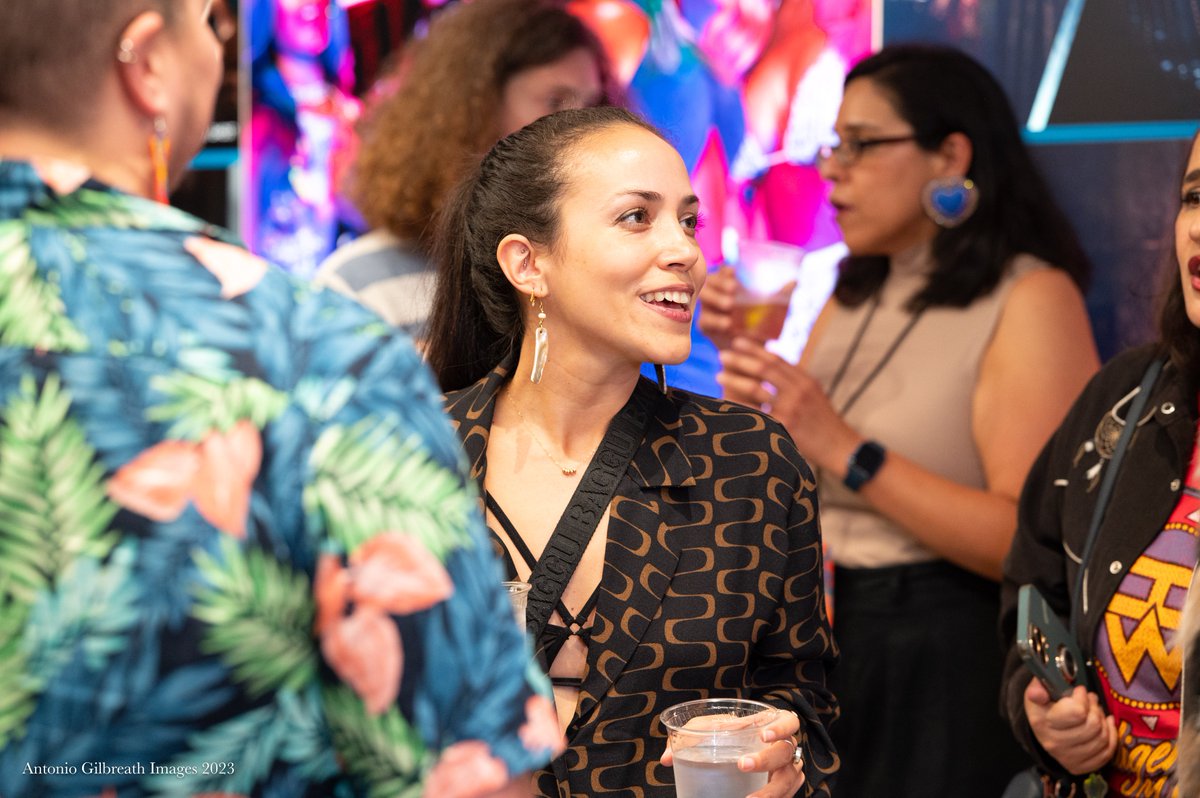 LASKINSFEST's tweet photo. 17th @LASKINSFEST NATIVE WRITERS RECEPTION
@AllianceNative #writers, #documentarians #animation artists celebrated their achievements at their annual party
Native Writers Accelerator Grant was awarded to 12 Writers! Each received $10K from @Netflix
#indigenous #storytelling https://t.co/wG56AgnnSs