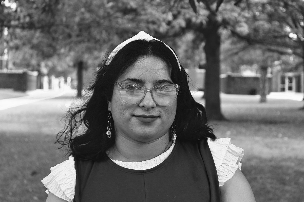pants_esu's tweet photo. Ashley Cervantes she/they

“I had a phase where I wanted everyone to call me AG (my first and middle name initials) but literally no one would 😪”

“My biggest accomplishment is graduating high school in the top of my class after only getting here in middle school. 

🎤🚫 https://t.co/UatvsV0csk