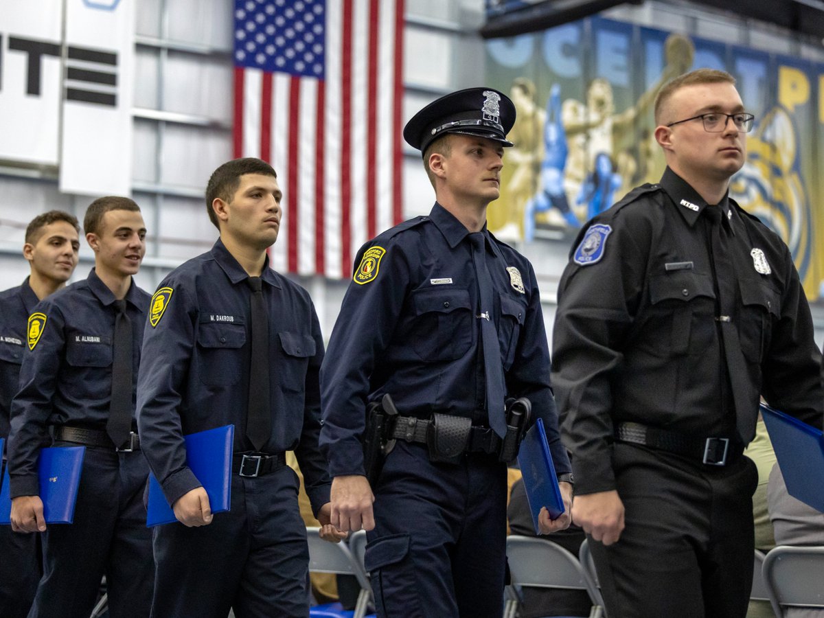 schoolcraftnow's tweet photo. Congratulations to the newest graduates of the Police Academy! Here's to the next chapter in your journey of service and protection! 🚔👏 #WayneCounty #PoliceAcademyGraduates #ServiceAndProtection https://t.co/zecYUUkGZU