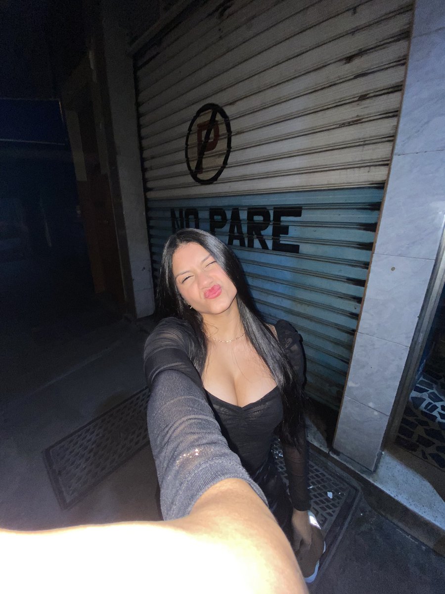 whogossipgirl_'s tweet photo. https://t.co/kZM0O1I1V7