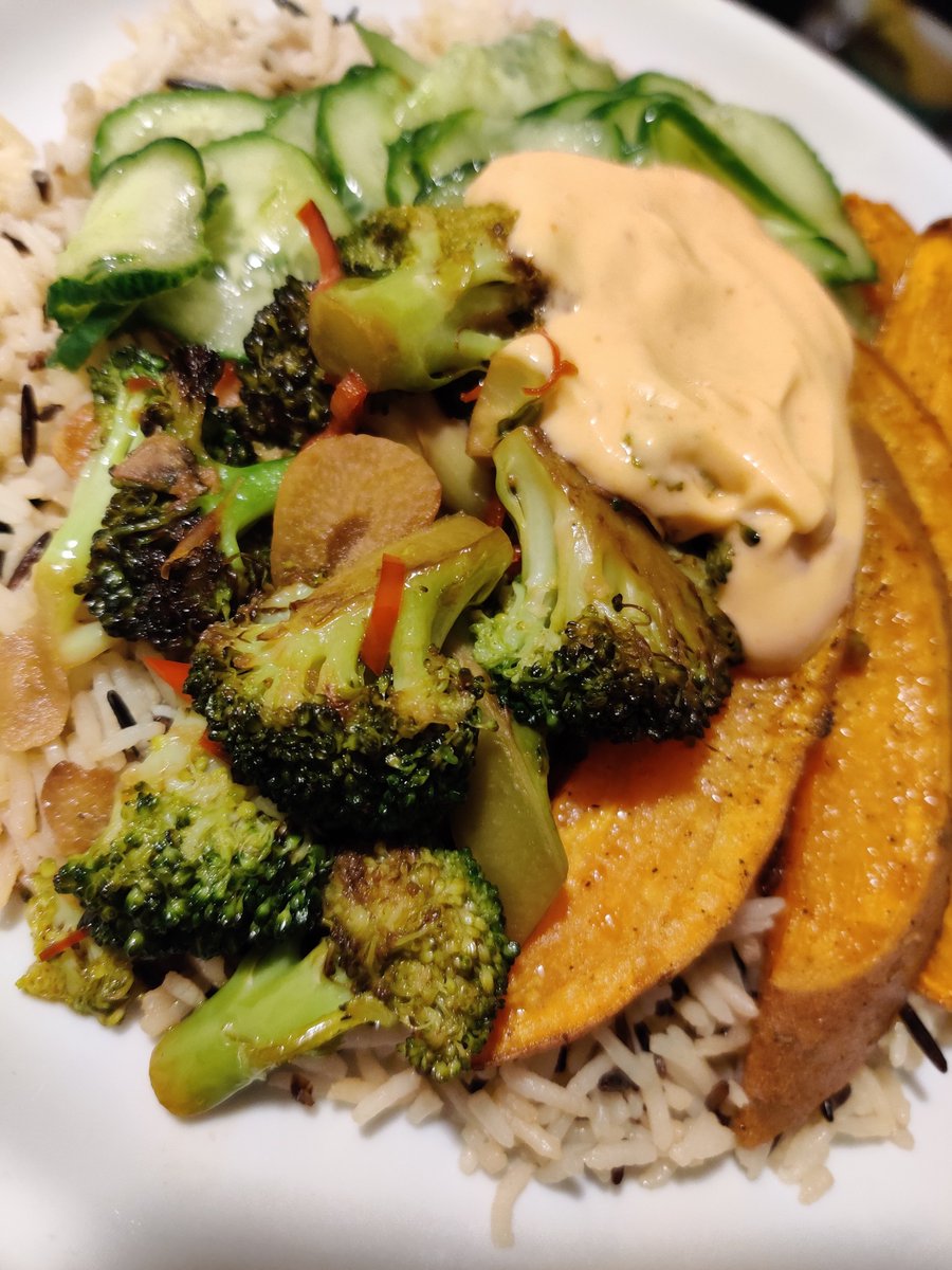 Warmyone's tweet photo. wild rice with spicy broccoli https://t.co/RGABuV2b9E