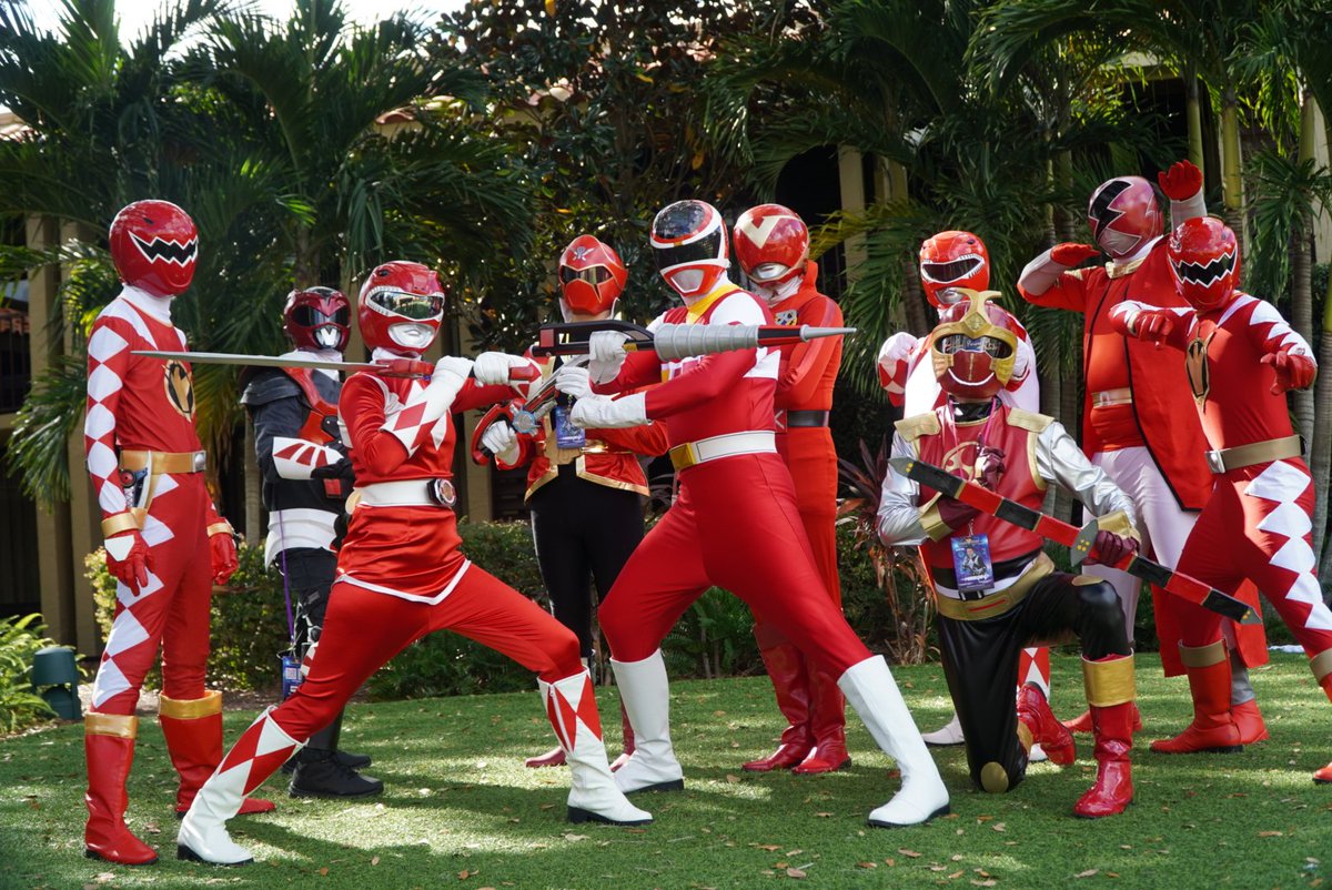 Latinnerdcos88's tweet photo. Forever red shoot that I hosted in my akared suit @RangerstopConv1 Orlando it may be hot but we pull it through #cosplay #malecosplay #femalecosplay #powerrangers #supersentai #rangerstop #rangerstop2023 #orlando #rangerstoporlando #foreverred #redranger https://t.co/x2S1avwnoE