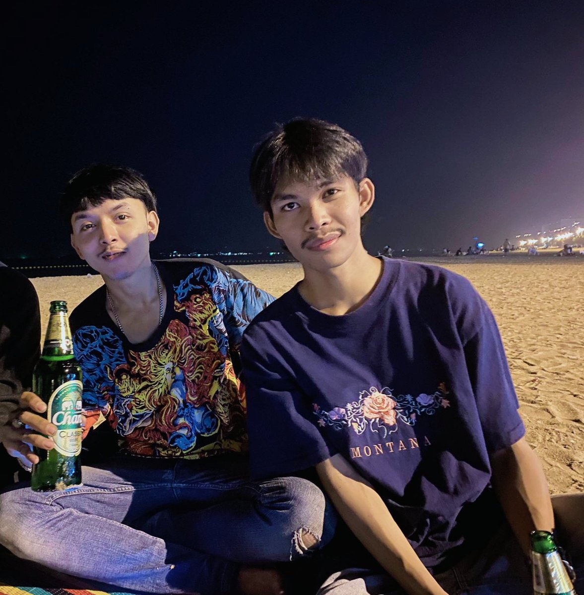 BuyrxdXim's tweet photo. อยากเป็นคนหล่อเหี้ยๆแต่ตอนนี้เหี้ยแหละ เหลือแต่หล่อ 🤣🤣#พัทยา #คนเหงา https://t.co/SBCFi6h2Jr