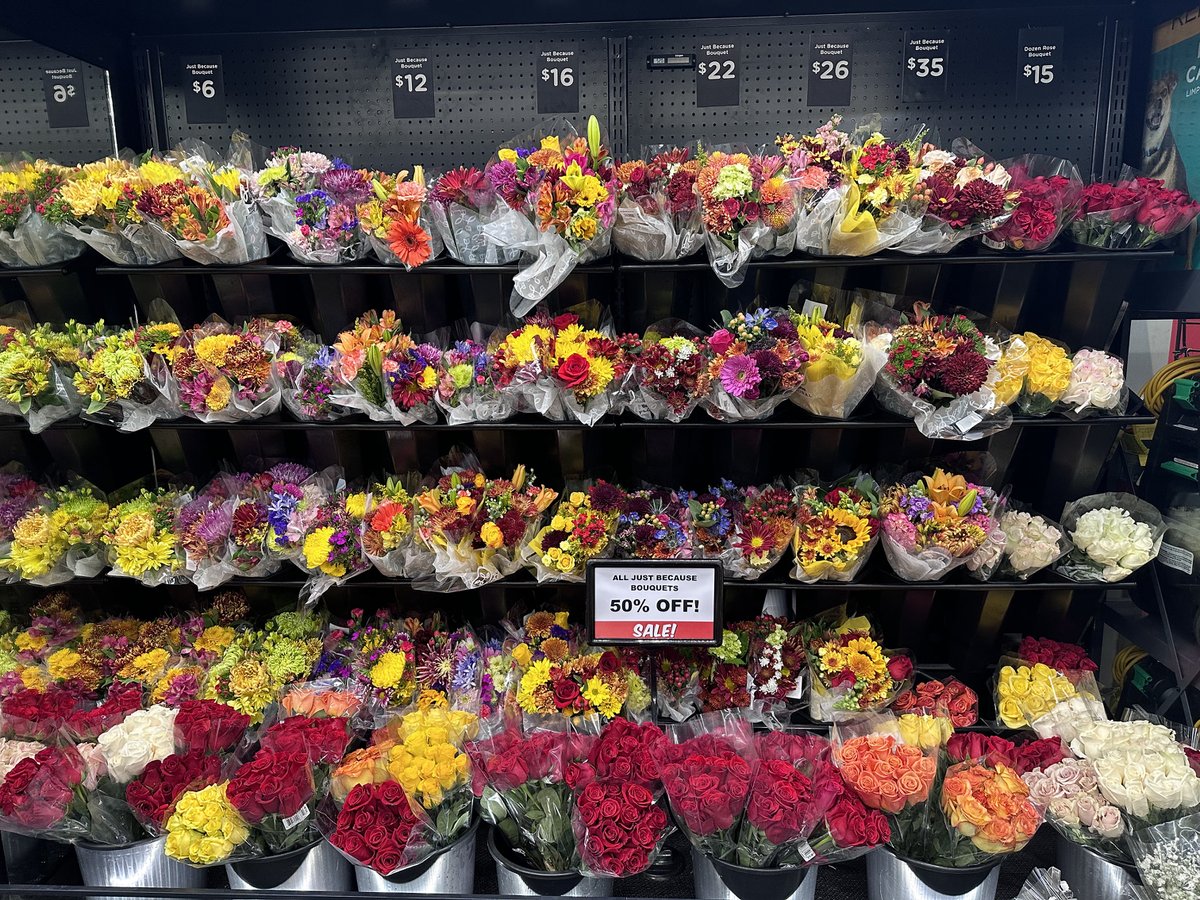 If you don’t have flowers 💐 or roses 🌹 to brighten your day or someone’s else’s you are missing out!!! 

🚨 Major sales going on!!! 🚨