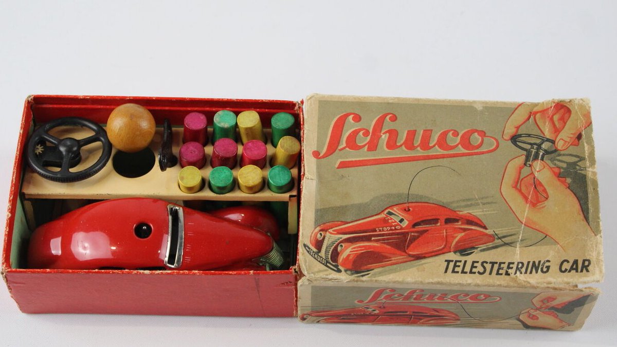 A little bit of toy history!

The Tele Steering 3000 made by Schuco in Germany in the late 1950's would be a great asset to any collection of vintage toys.

ebay.co.uk/itm/1760272509…

ebay.co.uk/str/vintagehon…

#schuco #1950toy #vintagetoys #lovevintage