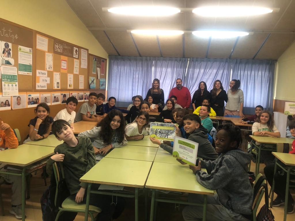 L’escola Schola guanya la Cursa contra els residus electrònics, en la qual els centres participants han aconseguit reciclar més d'11.100 aparells diariderubi.com/schola-guanya-… #rubicity <a href="/AmpaScholaRubi/">@AmpaSchola</a> <a href="/setemcat/">SETEM Catalunya</a>