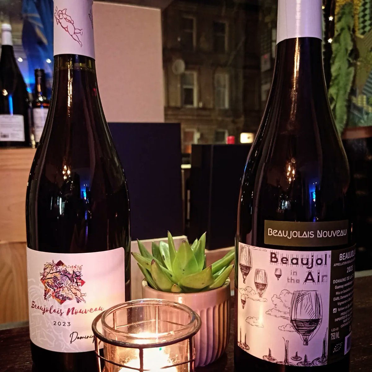 It's #beaujolaisnouveau day! And we have some. But probs not for long. See ya soon!

#marchtown #wine #beer #spirits #cocktail #shop #bar #gifts #hampers #orangewine #glasgow #snugbar #tastingroom #venuehire #shoplocal #shopsmall #supportsmallbusiness #supportlocalbusiness