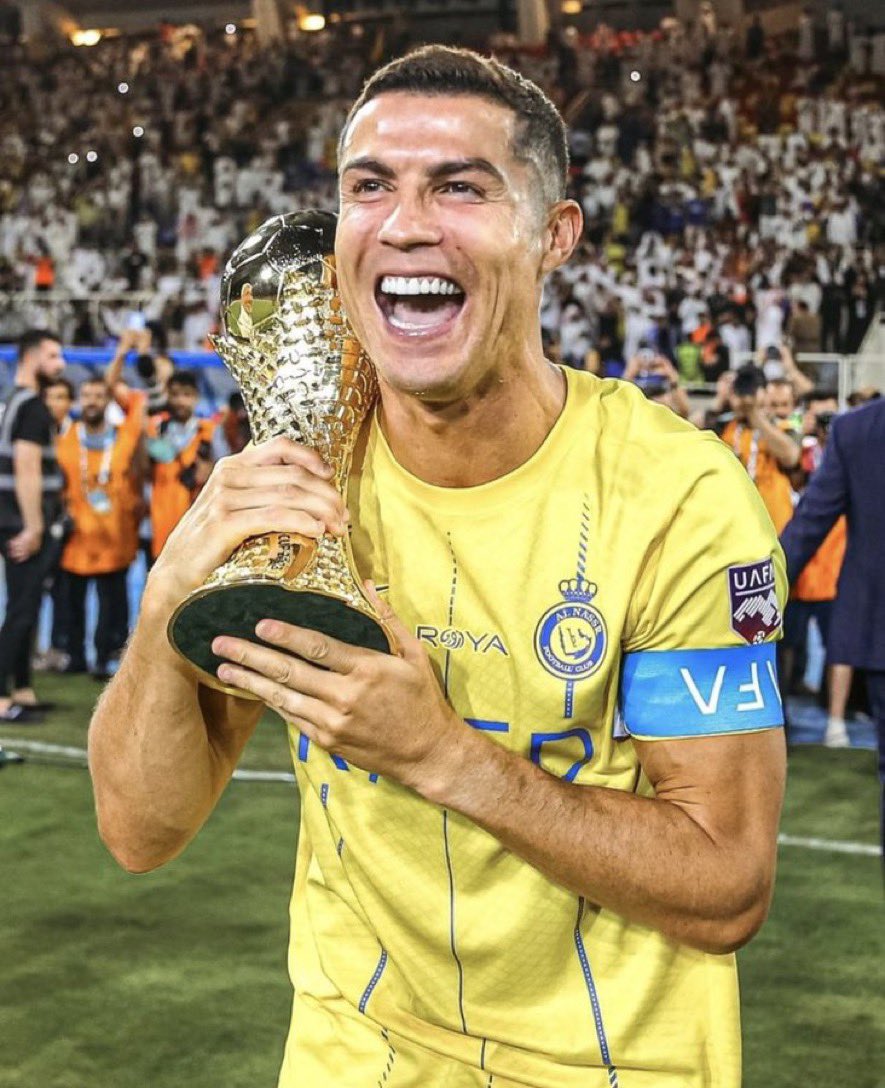 7osam99's tweet photo. اسطورة العالم النصراوي الدون
هيمن على المشهد بطاغي حضوره 

حلّق مع النصر شكل وقيمة و لون
واجتاح الأرض إسمه و فعله و نوره

سي قافية ، واحتفاله شعر موزون 
تجسيد لحظة فرح في عمق صوره 

تأثيره الصاخب الإبداعي فنون
أكبر من إن القضية لعب كوره 

#حسام_طلال_العتيبي 
#كرستيانو_رونالدو https://t.co/EBbVs4hRso